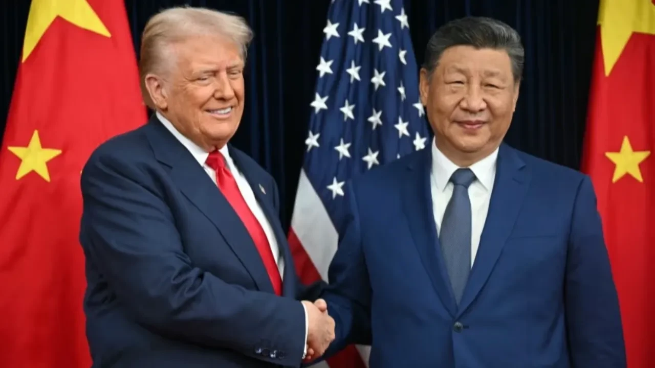 Брюнетка жабайы порно Резеңке әйелмен секс онлайн көру