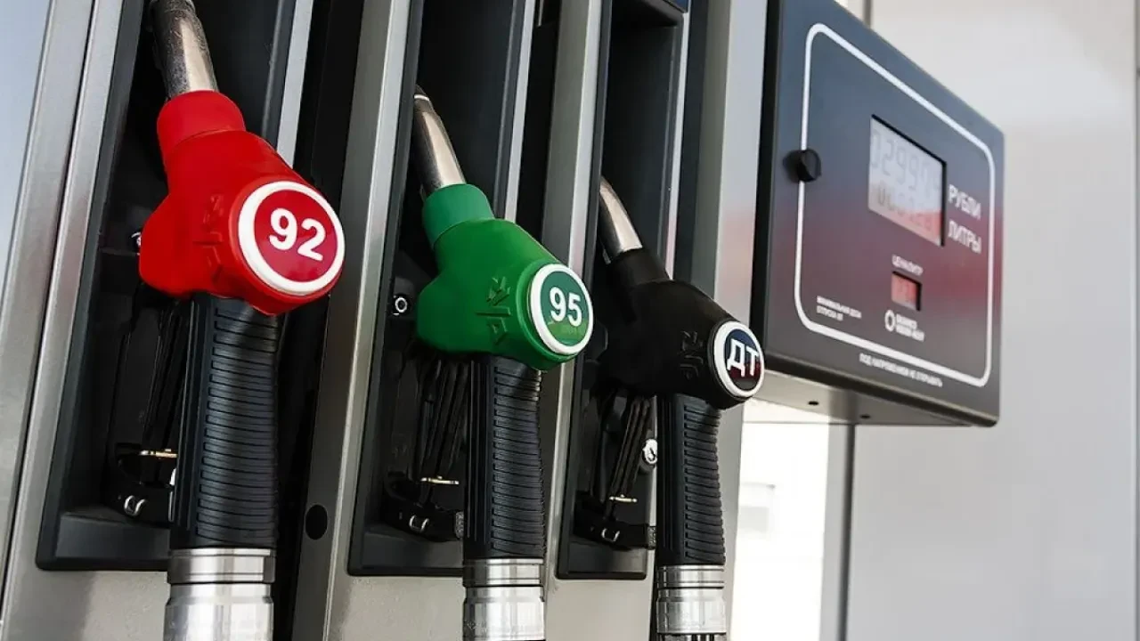 Бензин бағасына қойылған мораторий қашанға дейін сақталады?