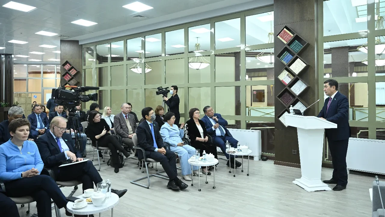 Қоғамдық палата парламенттік реформаны, Цифрлық кодексті және жұмыс істемейтін заңдарды талқылады