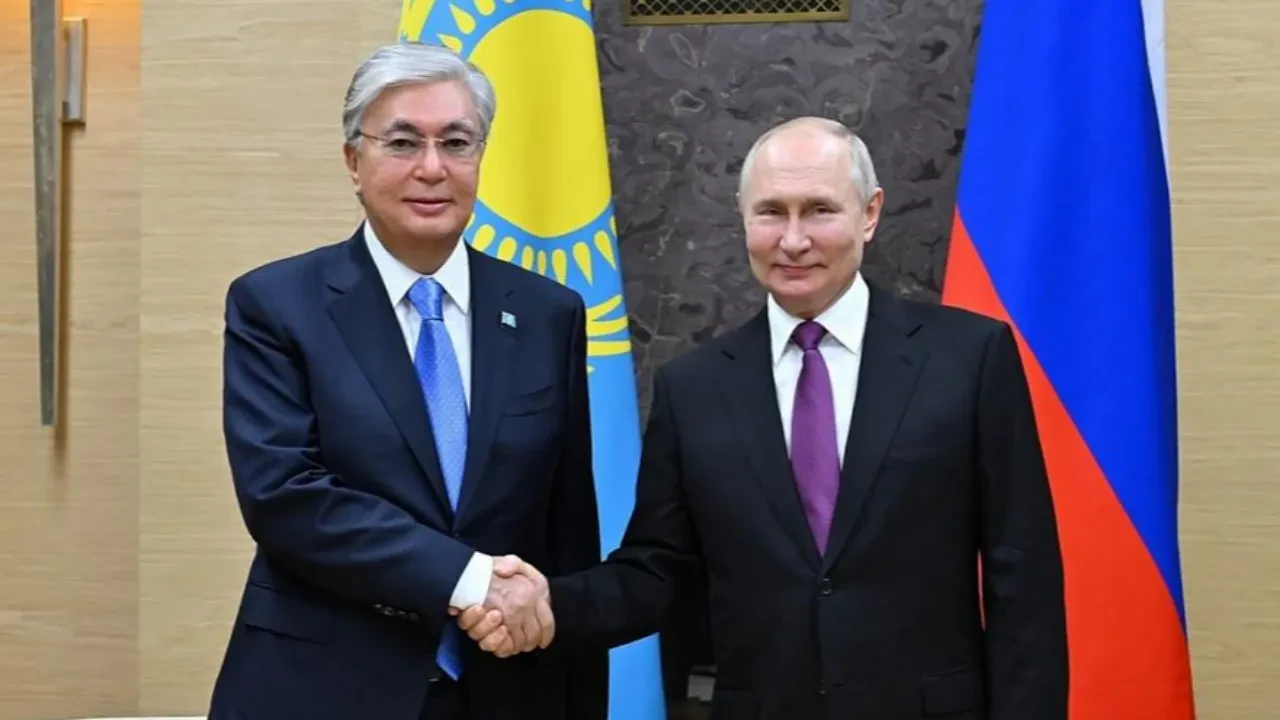 Қасым-Жомарт Тоқаев Владимир Путинді туған күнімен құттықтады