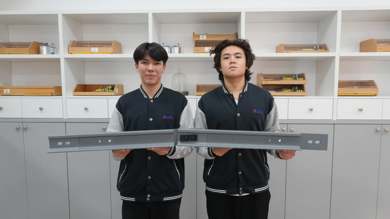 Нұрорда мектеп-лицейінің оқушылары пойызға арналған жаңа релстер ойлап тапты