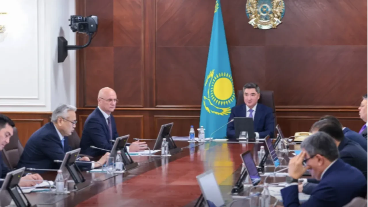 Бектенов поручил начать строительство ТЭЦ в Семее и Усть-Каменогорске до конца марта 2026 года