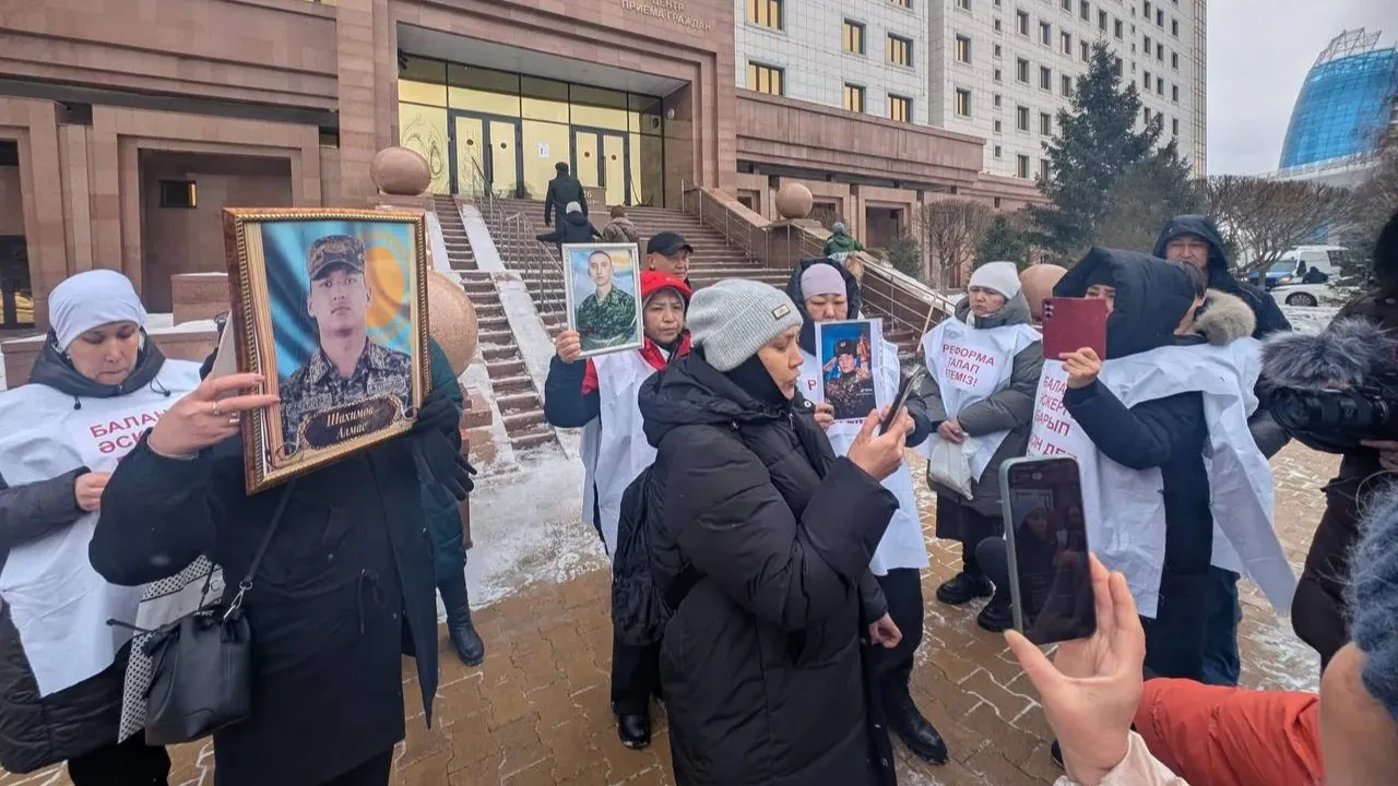 Әскерде қаза тапқан сарбаздардың аналарын қабылдаймыз – Бас прокурор