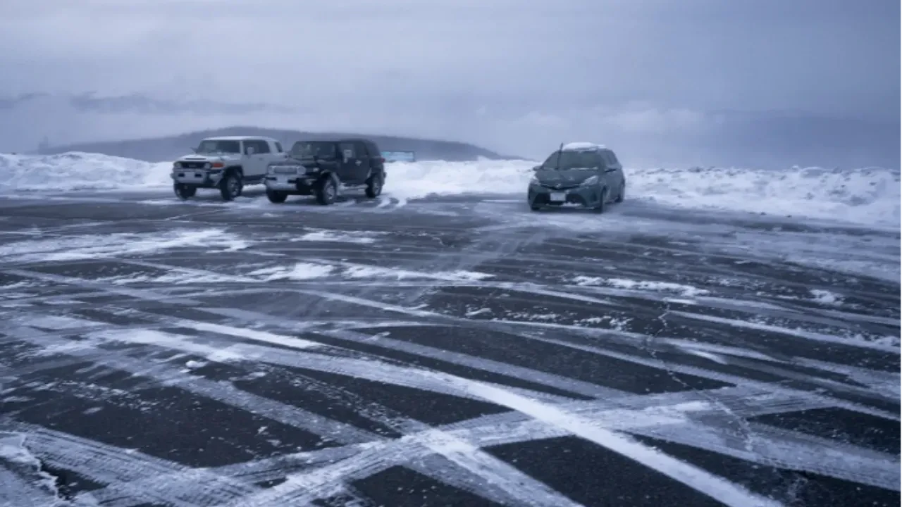 Туман и сильный ветер накроют Казахстан