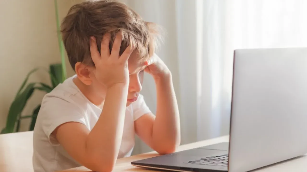 1,300 Students Moved to Remote Learning in Rudny and Kachar Amid Flu and ARVI Surge