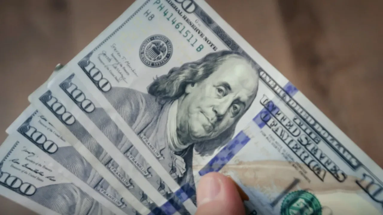 Сколько стоит доллар и евро в Казахстане 5 ноября