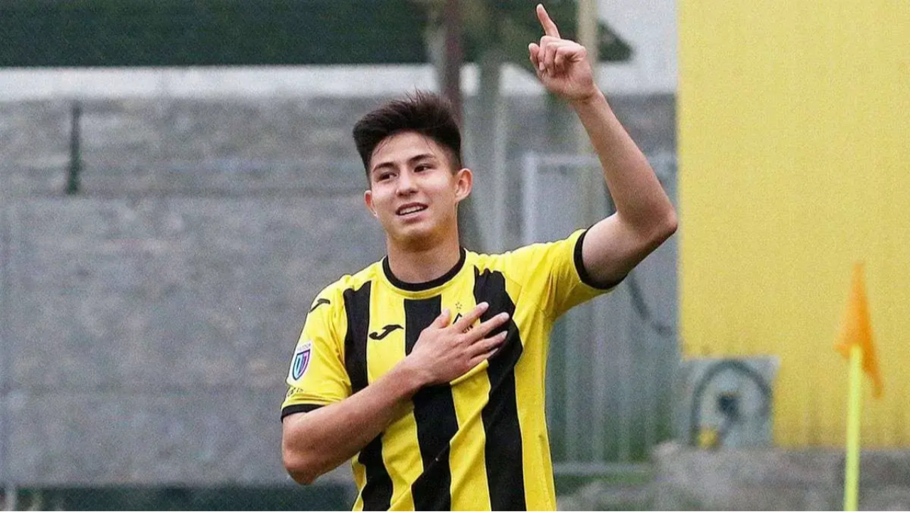 Дастан Сатпаев әлем футболының тарихына енді