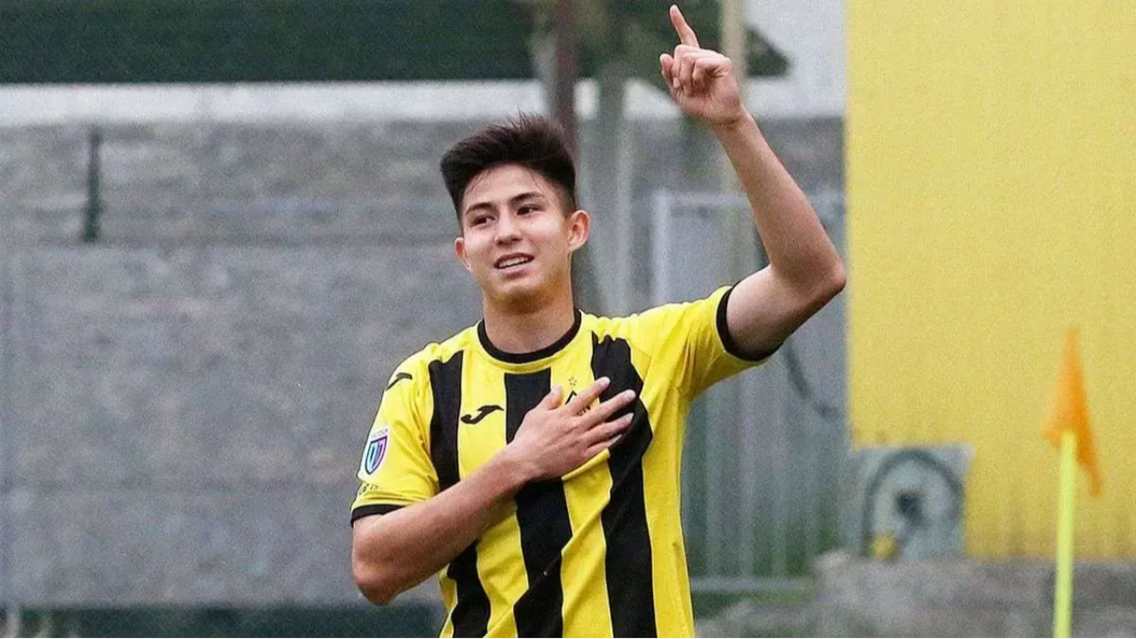 Дастан Сатпаев әлем футболының тарихына енді