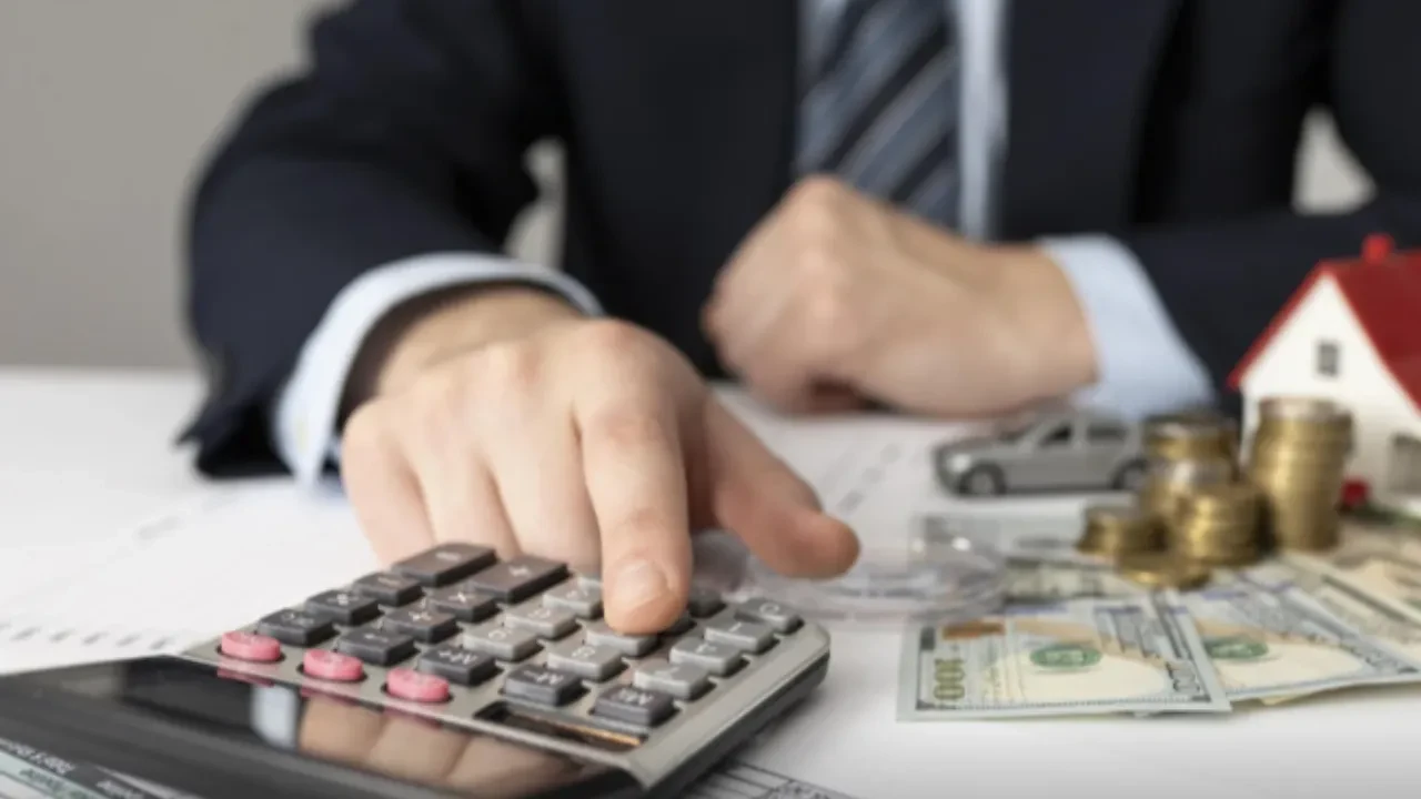 Когда золото приносит миллиарды: ломбарды в Казахстане заработали больше банков?