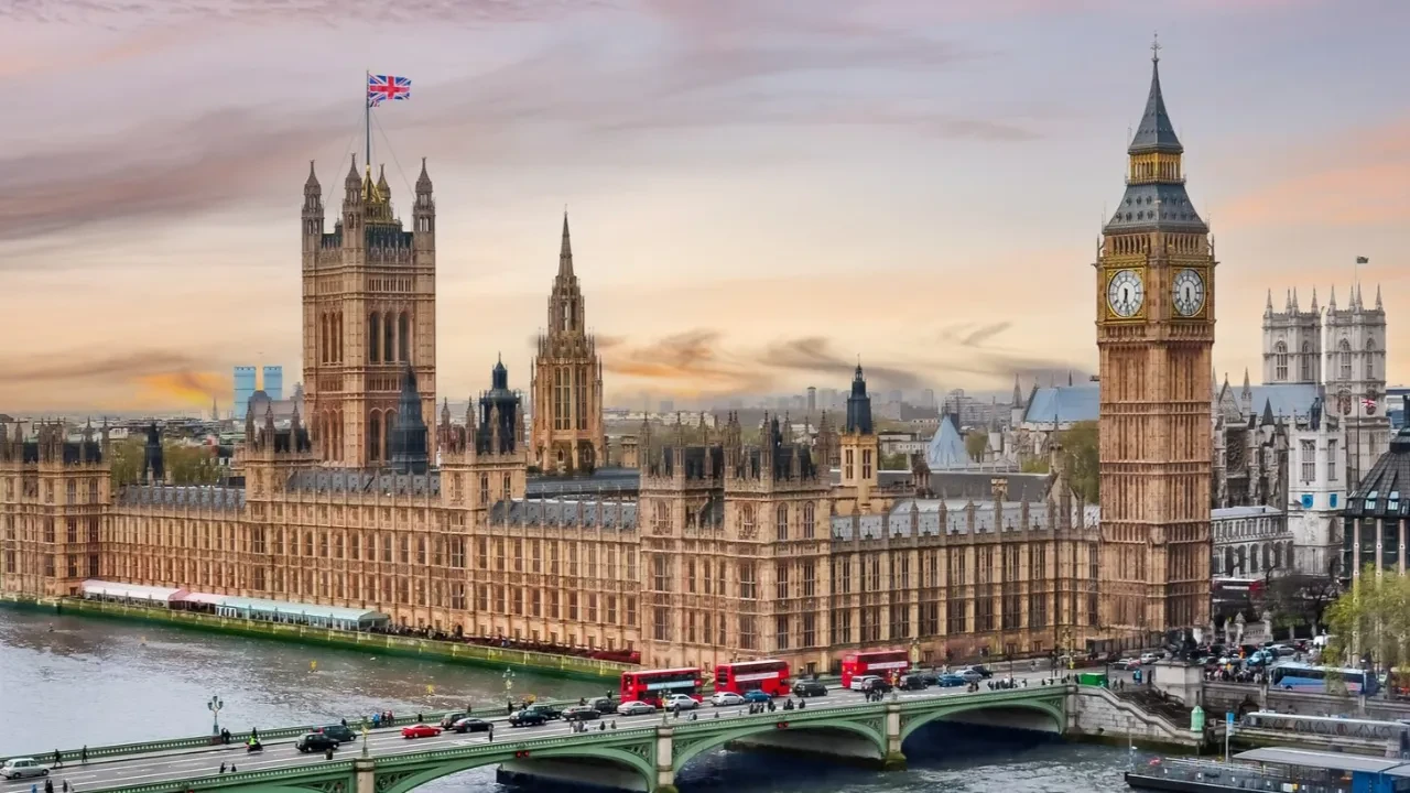 Великобритания решила запретить выдачу виз трем странам