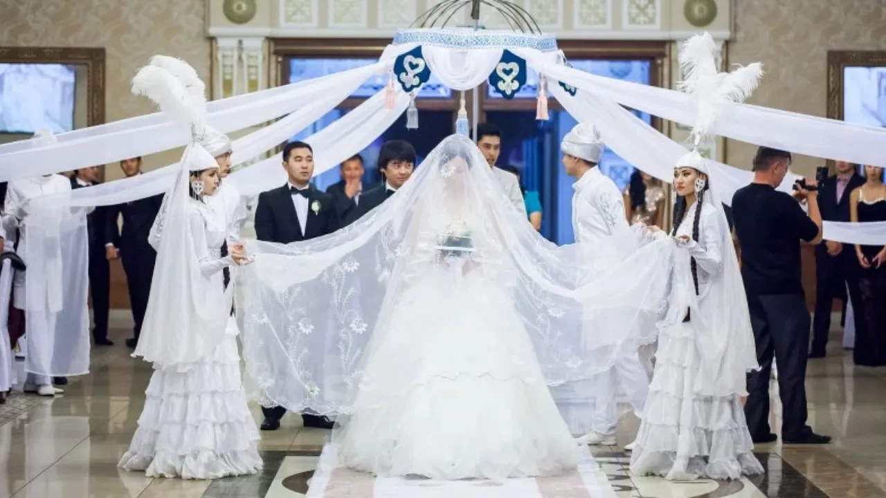 Жаңа ереже: Бұдан былай той тек 22:00-ге дейін өтеді, сосын электр өшіріледі