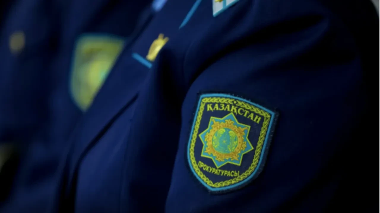 Незаконную добычу полезных ископаемых выявили в Туркестанской области, акима уволили