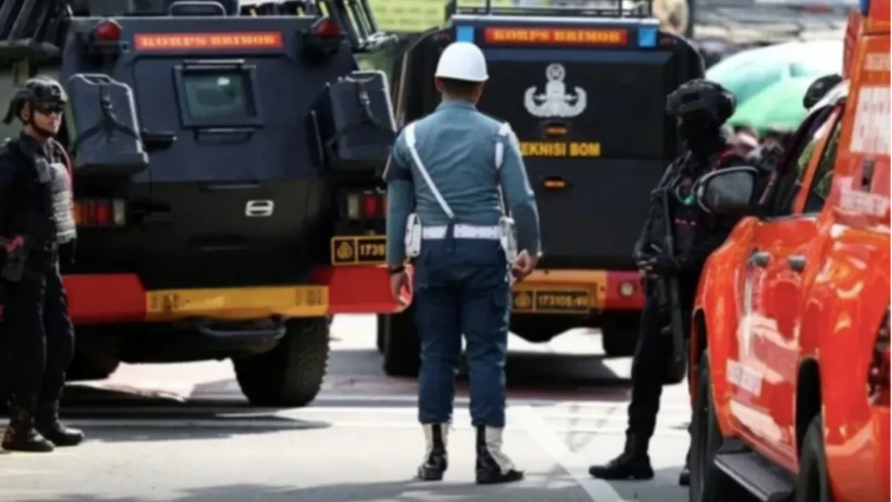 В Индонезии произошёл взрыв в мечети, 54 пострадавших