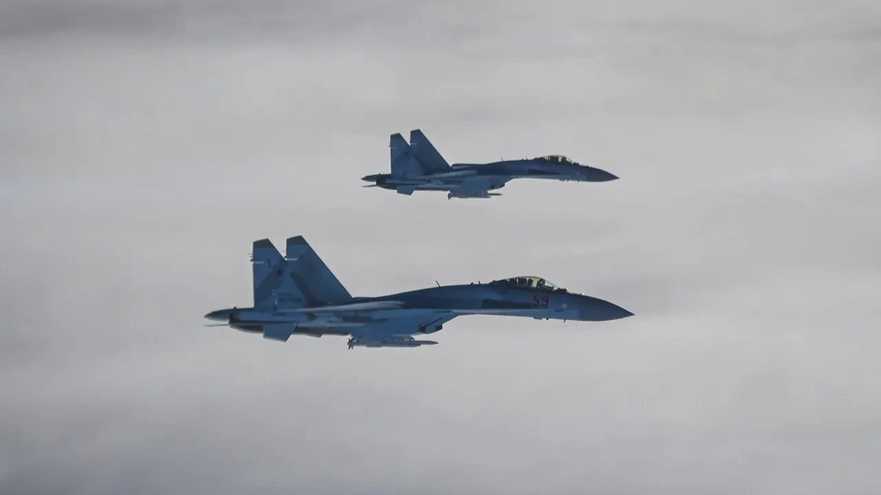 Российские истребители сопроводили самолет Токаева до Москвы