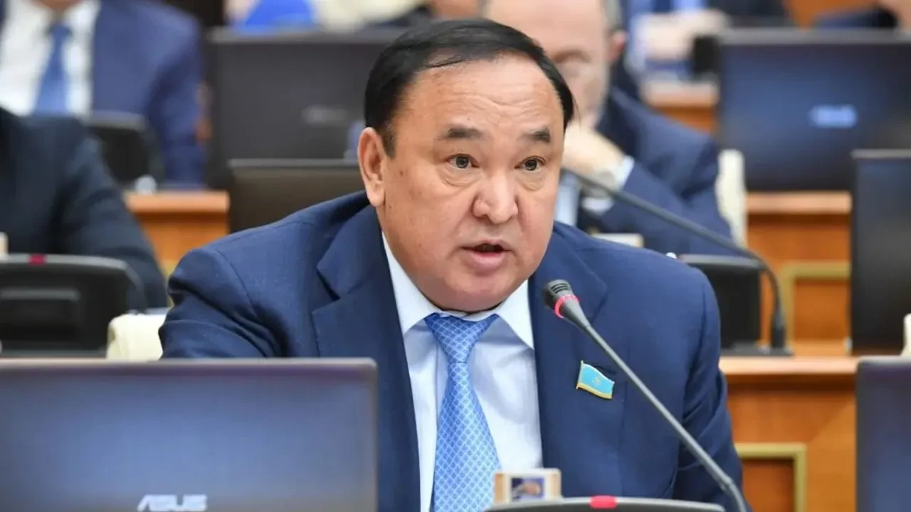 Қайрат Балабиев Үкіметтен заңды деп берілген жерді "заңсыз" деп тануды тоқтатуды сұрады