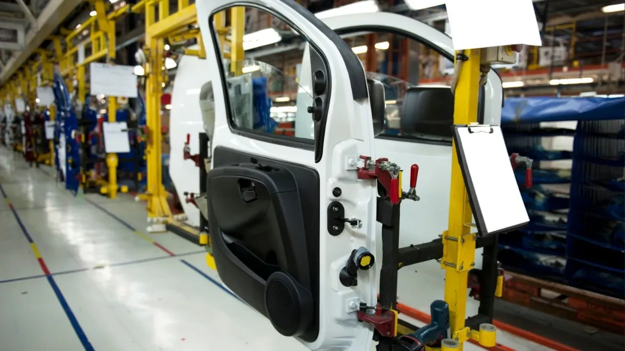 АВТОПРОМ — НОВАЯ ЗАМЕНА ПОЛЕЗНЫМ ИСКОПАЕМЫМ?