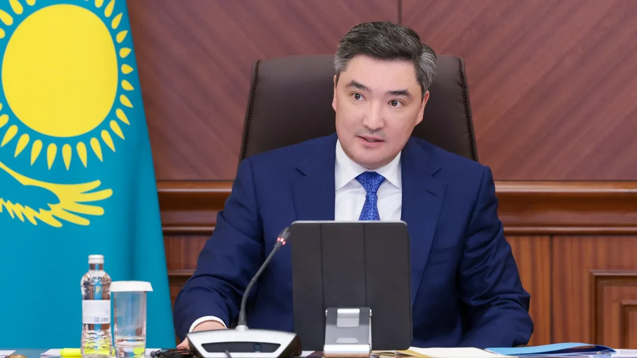 Бұдан былай жұмыс істей алатын адамдарға мемлекет көмектеспейді – Бектенов