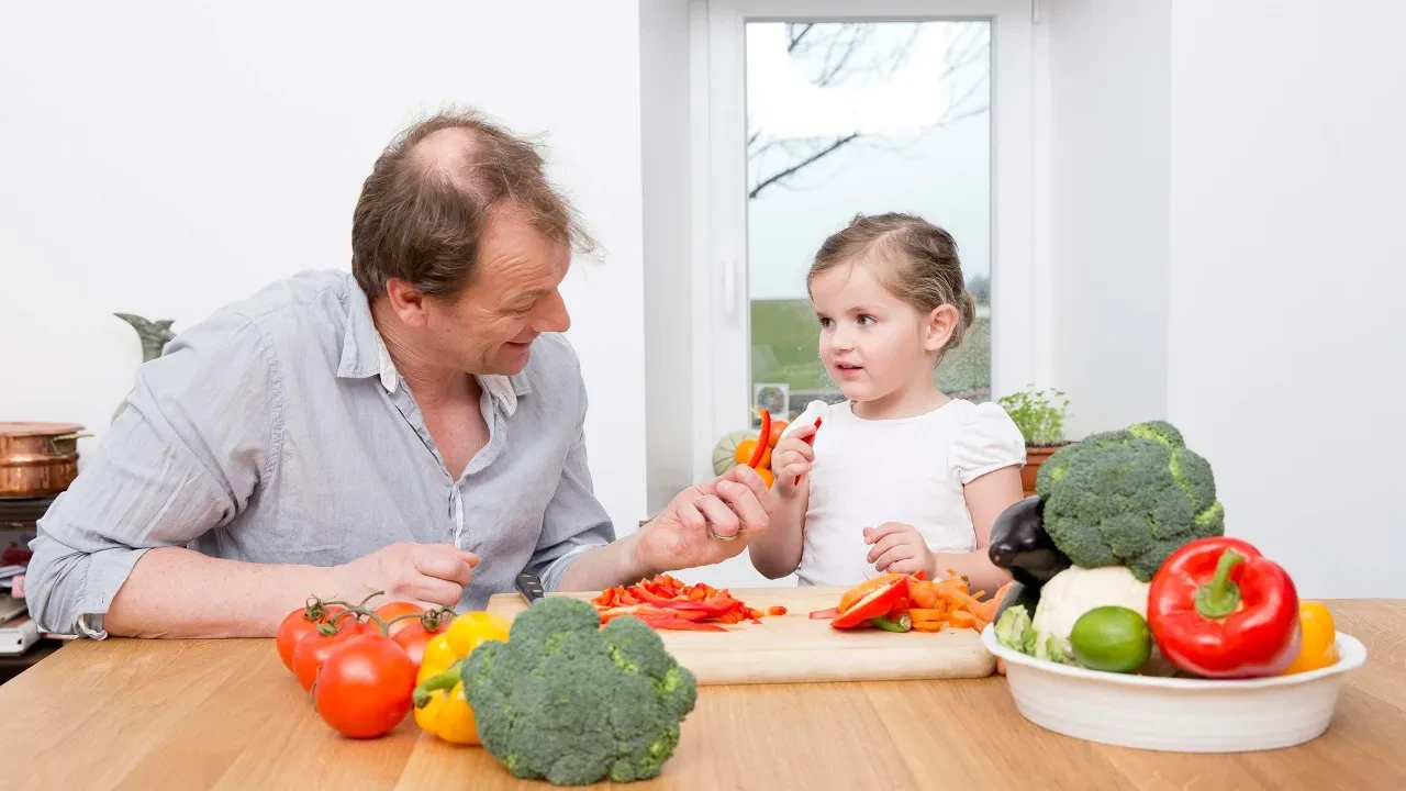 Швецияда сәбиін вегетариандық диетаға мәжбүрлеген ата-ананы түрмеге жіберген