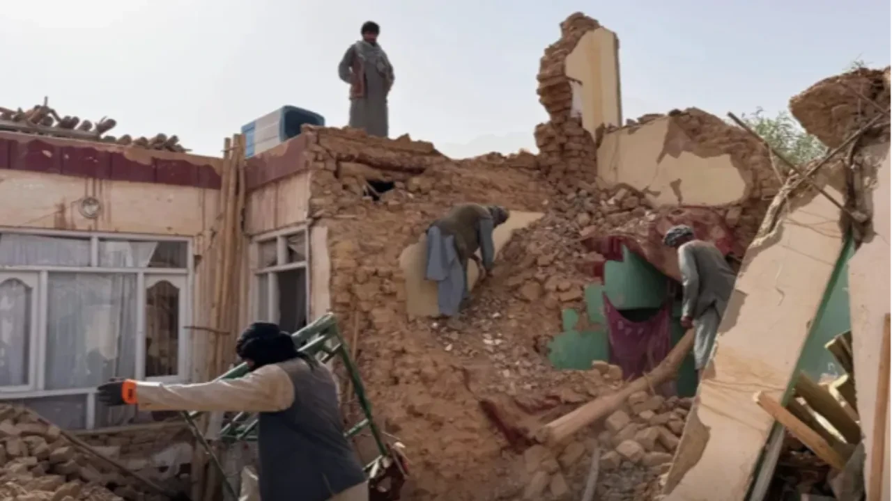 24 человека погибли в результате землетрясения на севере Афганистана