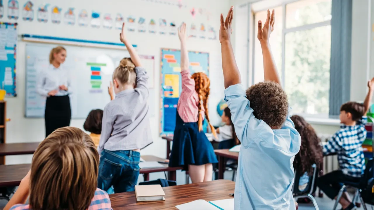 Личная информация тысяч школьников Казахстана оказалась в открытом доступе