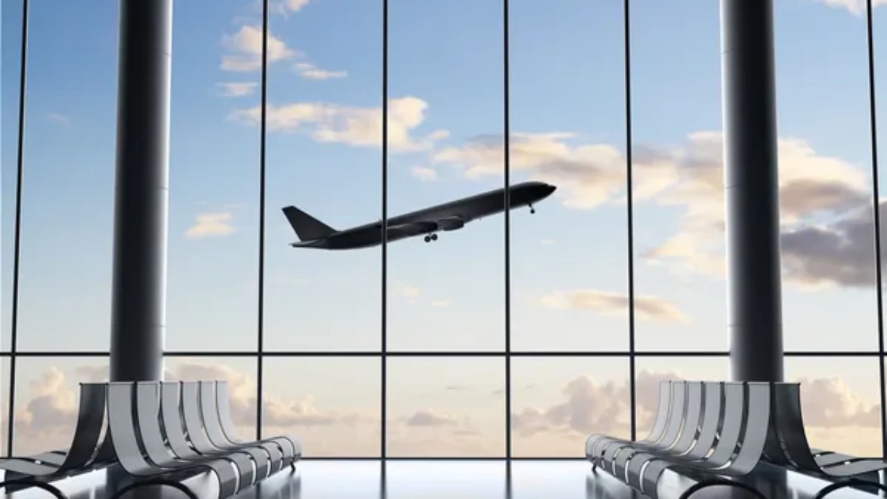 Монопольное топливо: аэропорты Костаная и Кызылорды наказали за завышенные цены