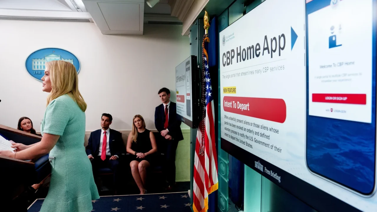 АҚШ өз еркімен елден кететін мигранттарға 3000 доллар төлейді