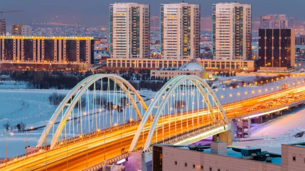 Жеңіс Қасымбек Астанадағы көлік кептелісін қалай шешетінін айтты