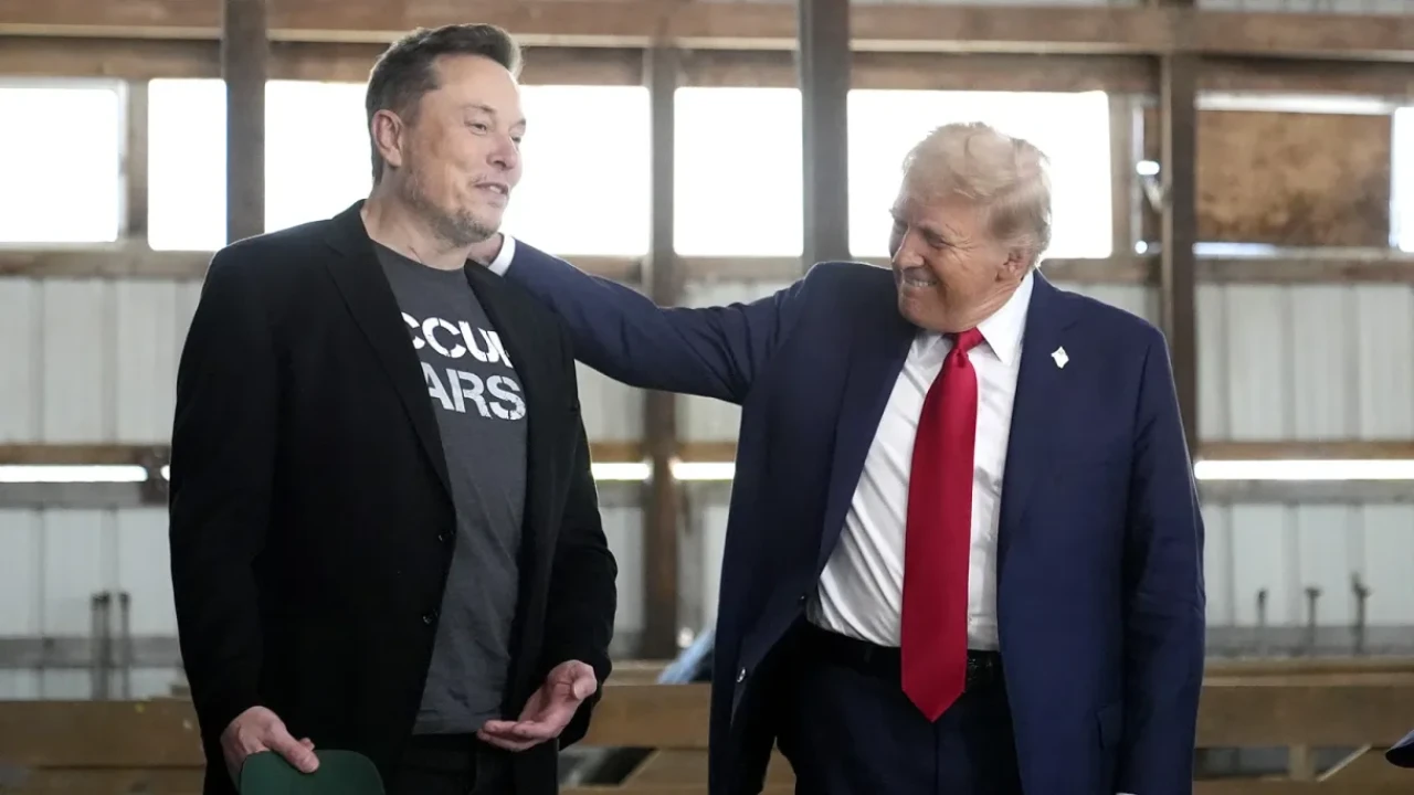 Илон Маск Трамп әкімшілігіндегі қызметінен кетті