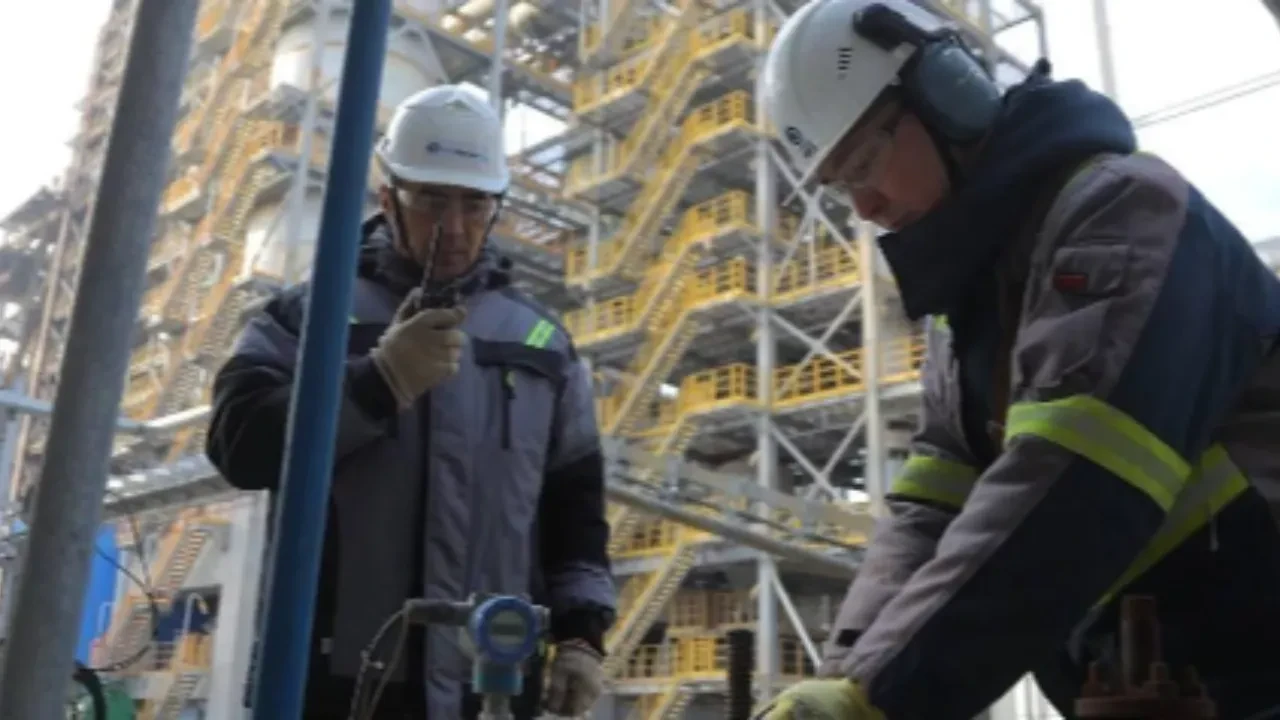Прогноз по экономике Казахстана: выше ВВП, слабее тенге, дешевле нефть