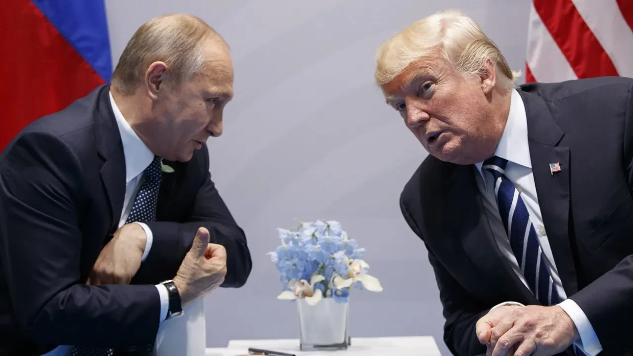 CNN: Трамп Путинге "Украинаға шабуыл жасасаң, Мәскеуді тас-талқан етемін" деп қоқан-лоқы жасаған