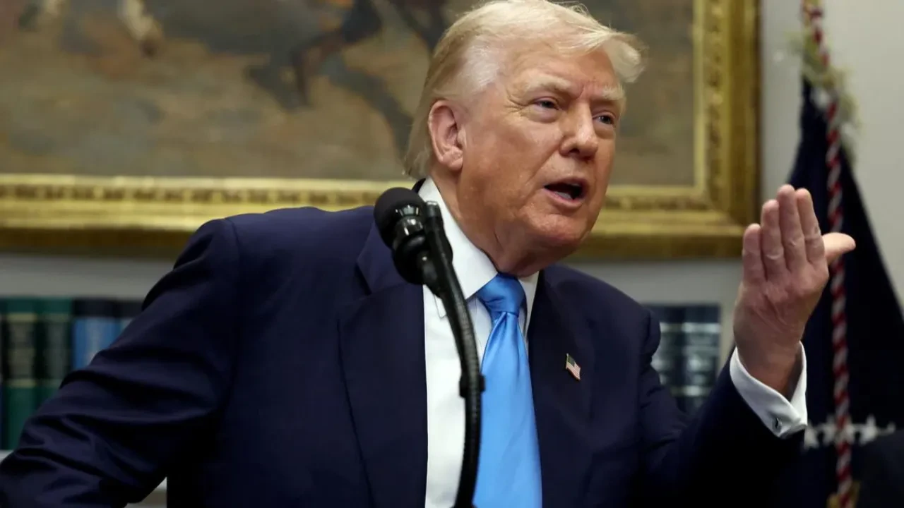 Трамп: «Microsoft пен Google үндістандықтарды жұмысқа алуды тоқтатуы керек»