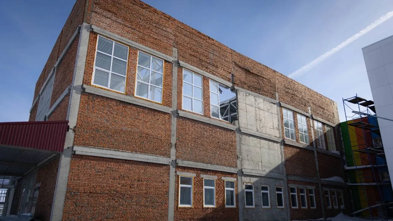 Мектеп ашылмай жатып шатыр құлады: мердігер бюджетке 266 млн теңге қайтарады