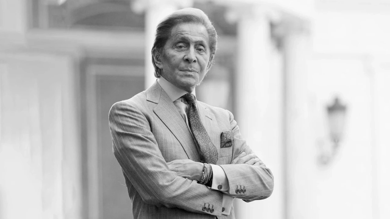 Valentino сән үйінің негізін қалаушы Валентино Гаравани дүниеден озды