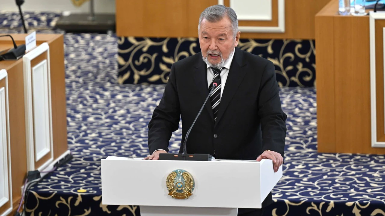 Қазақстанда дін мен мемлекетті бөлуді Конституцияда нақты бекіту ұсынылды