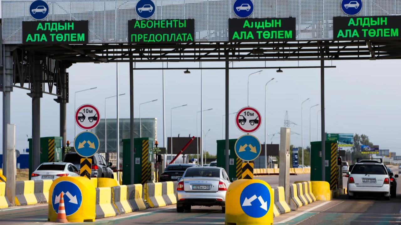 Қазақстанда сапасыз жол учаскелері үшін ақы алынбайды: жолдардың тізімі жарияланды