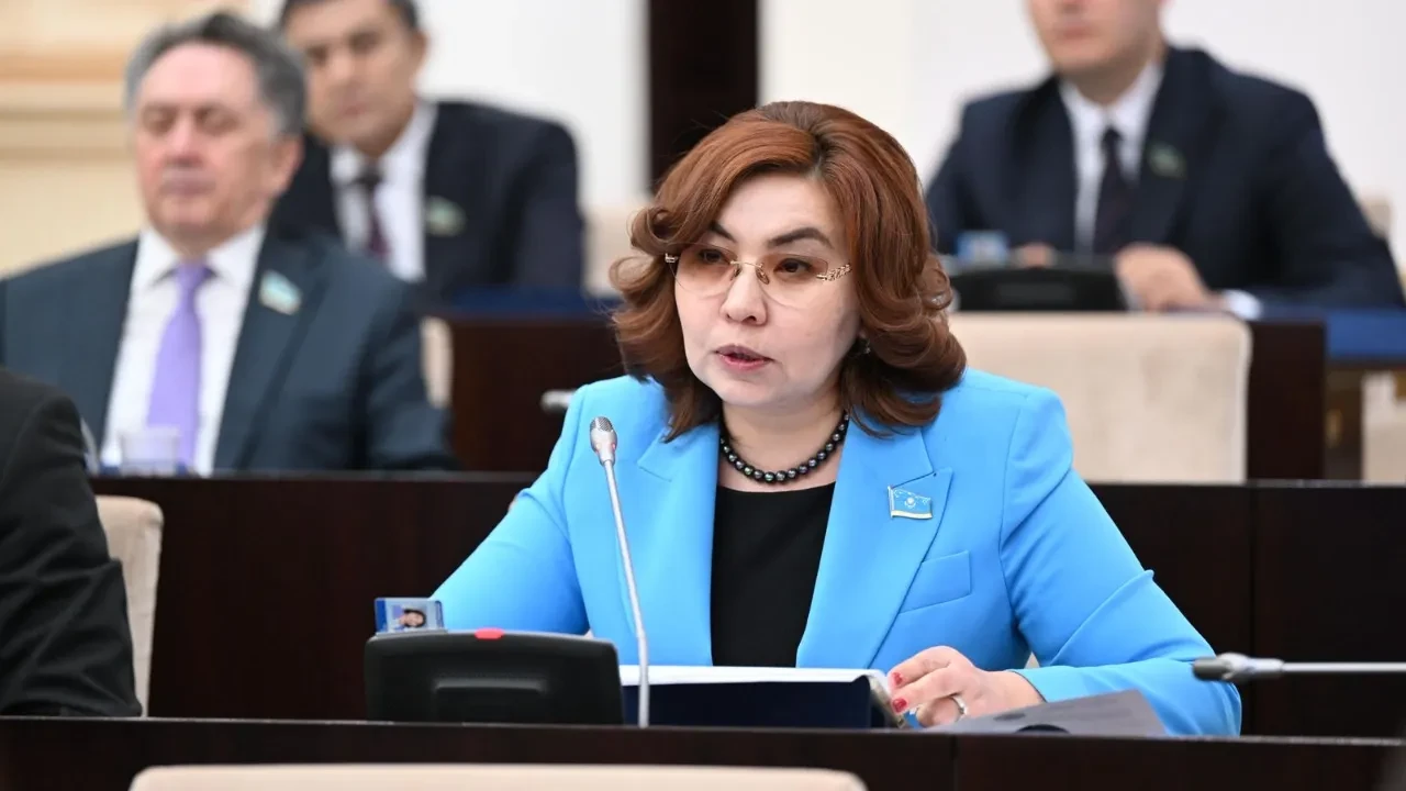 Бибигуль Жексенбай заявила о проблемах сохранности архивов районной и областной прессы