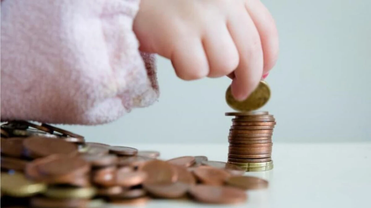 130 доллар түсті ме? Қазақстандық балалардың шотына ақша аударылды