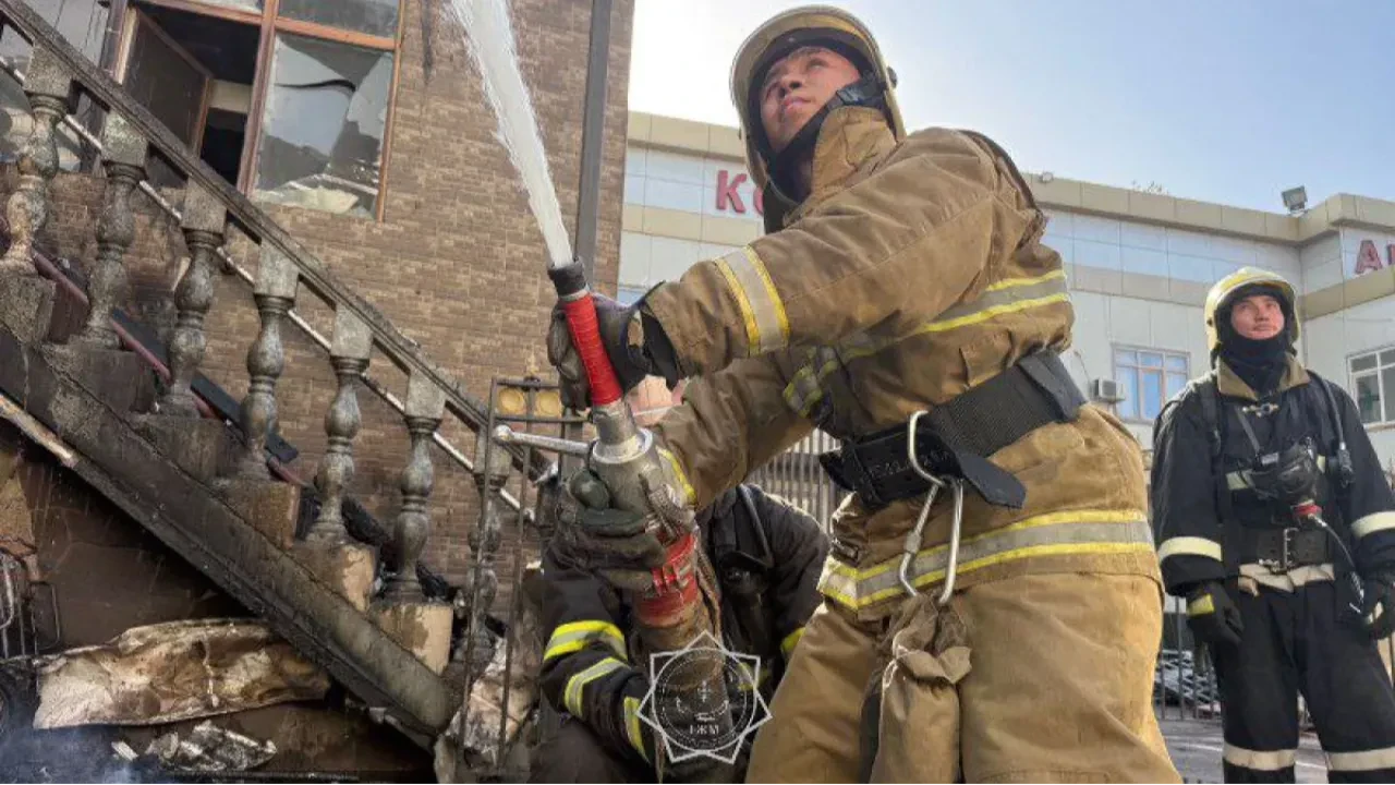 Трагедия при пожаре в СКО: в сгоревшем доме нашли тело ребенка