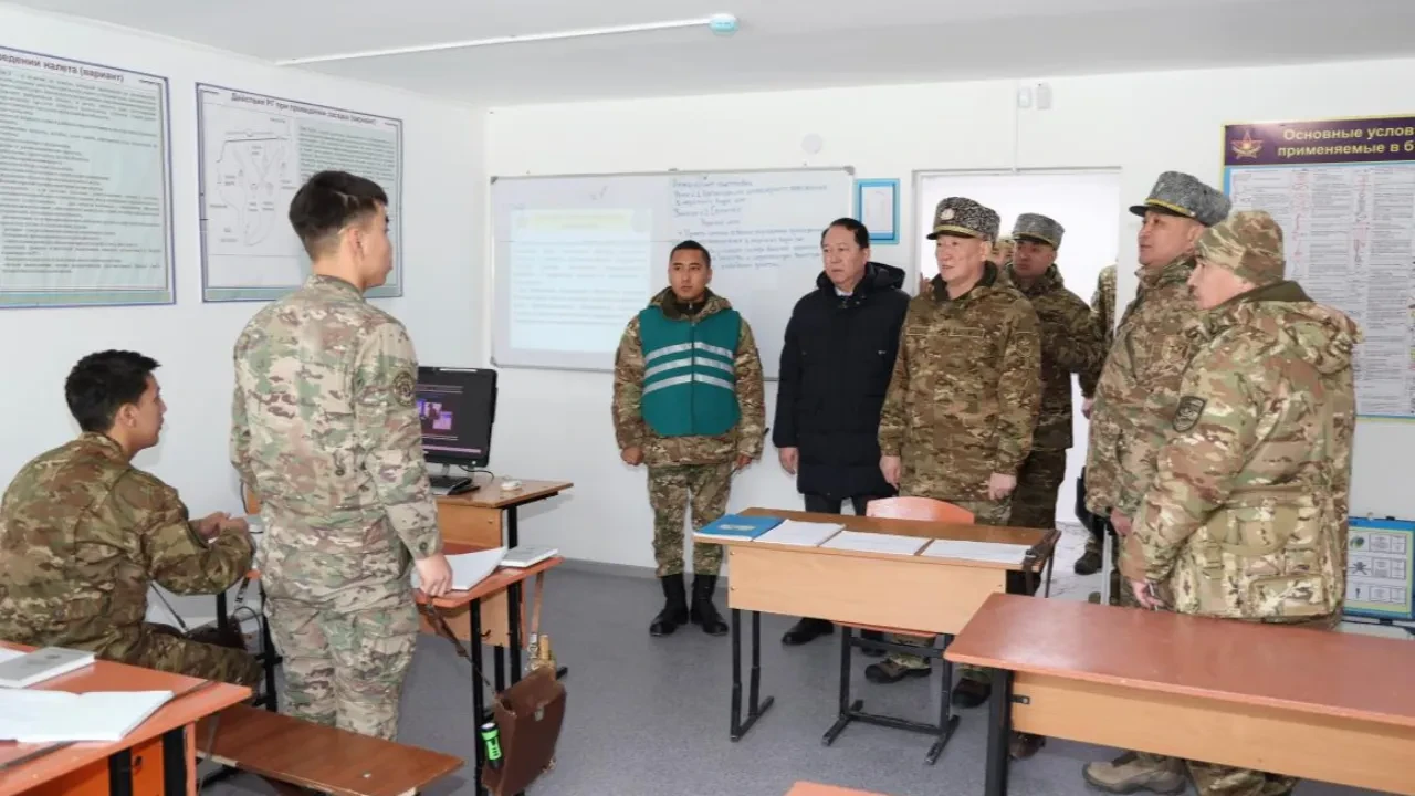 Министр Қызылорда облысына арнайы барып, әскери бөлімдердің жағдайымен танысты