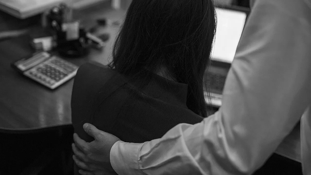 Түркістанда полиция қызметкерлері «18 жастағы қызды зорламақ болған» деген күдікке ілінді