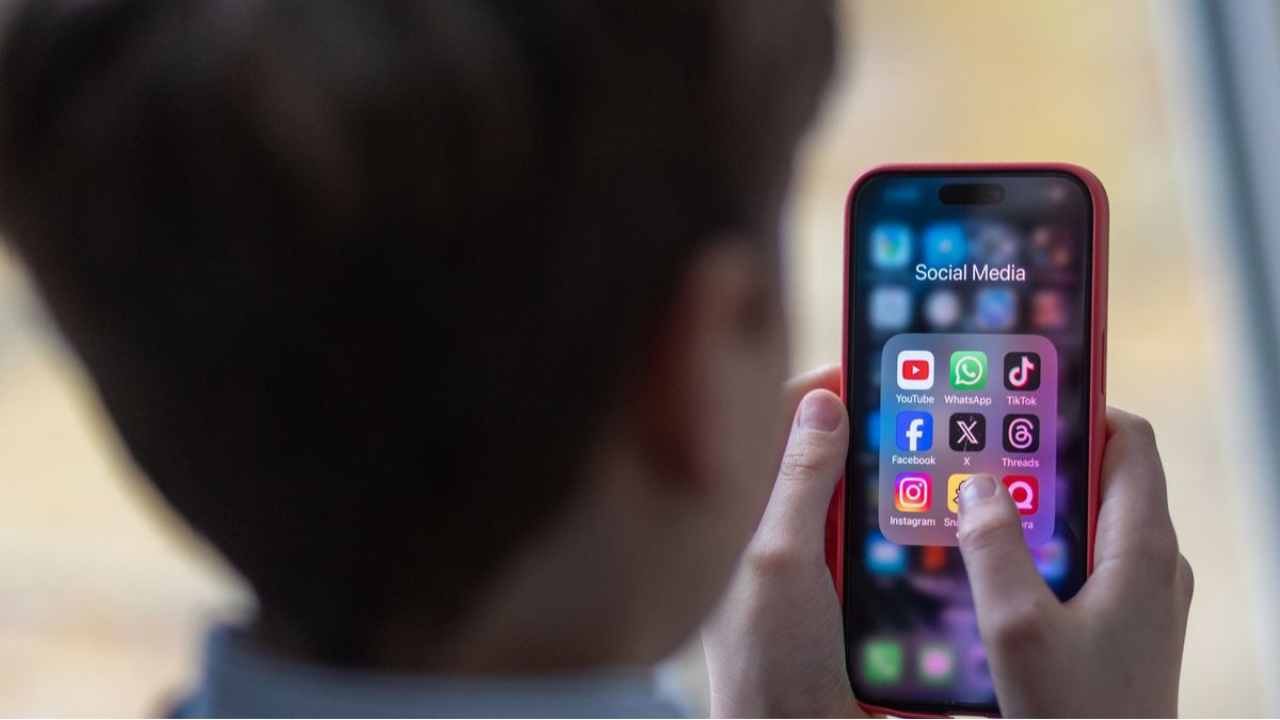 Қазақстанда 16 жасқа толмаған балаларға әлеуметтік желі қолдануға тыйым салынуы мүмкін