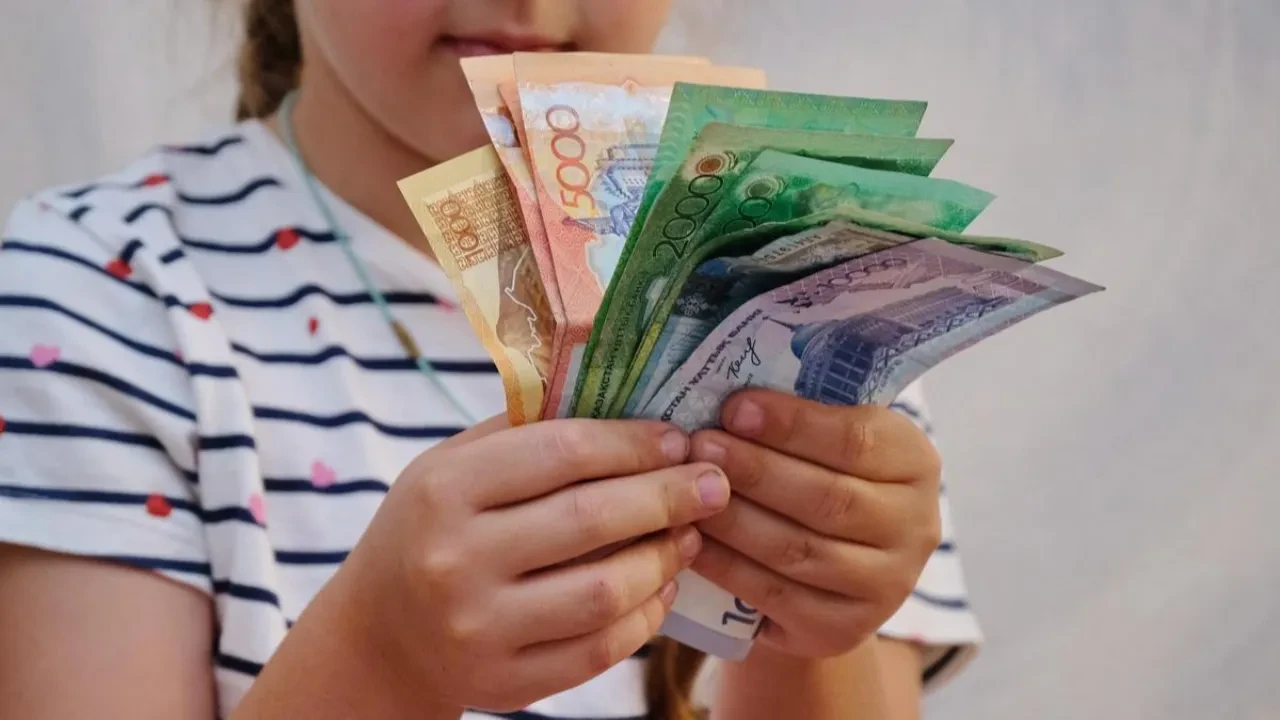 407 мың қазақстандық Ұлттық қордағы жинағын пайдаланды: ақша қайда жұмсалды?