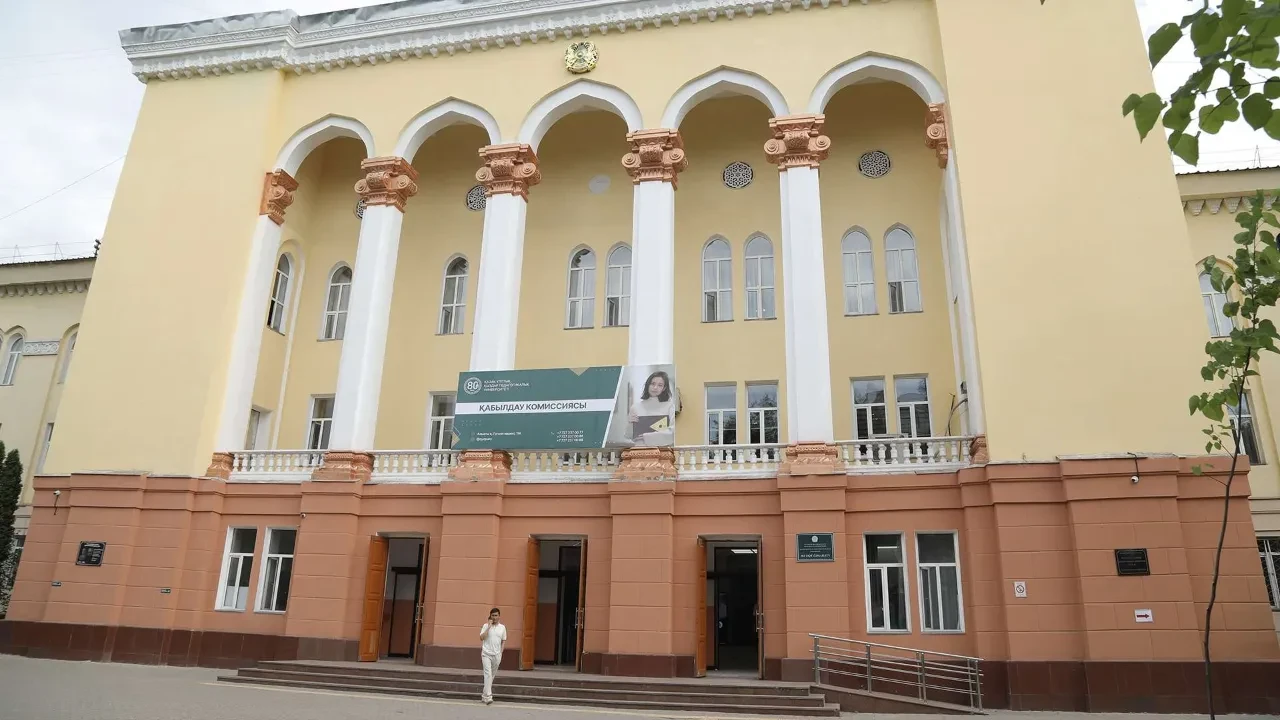 Минобразования предложило постепенно отменить бесплатное питание в ЖенПУ