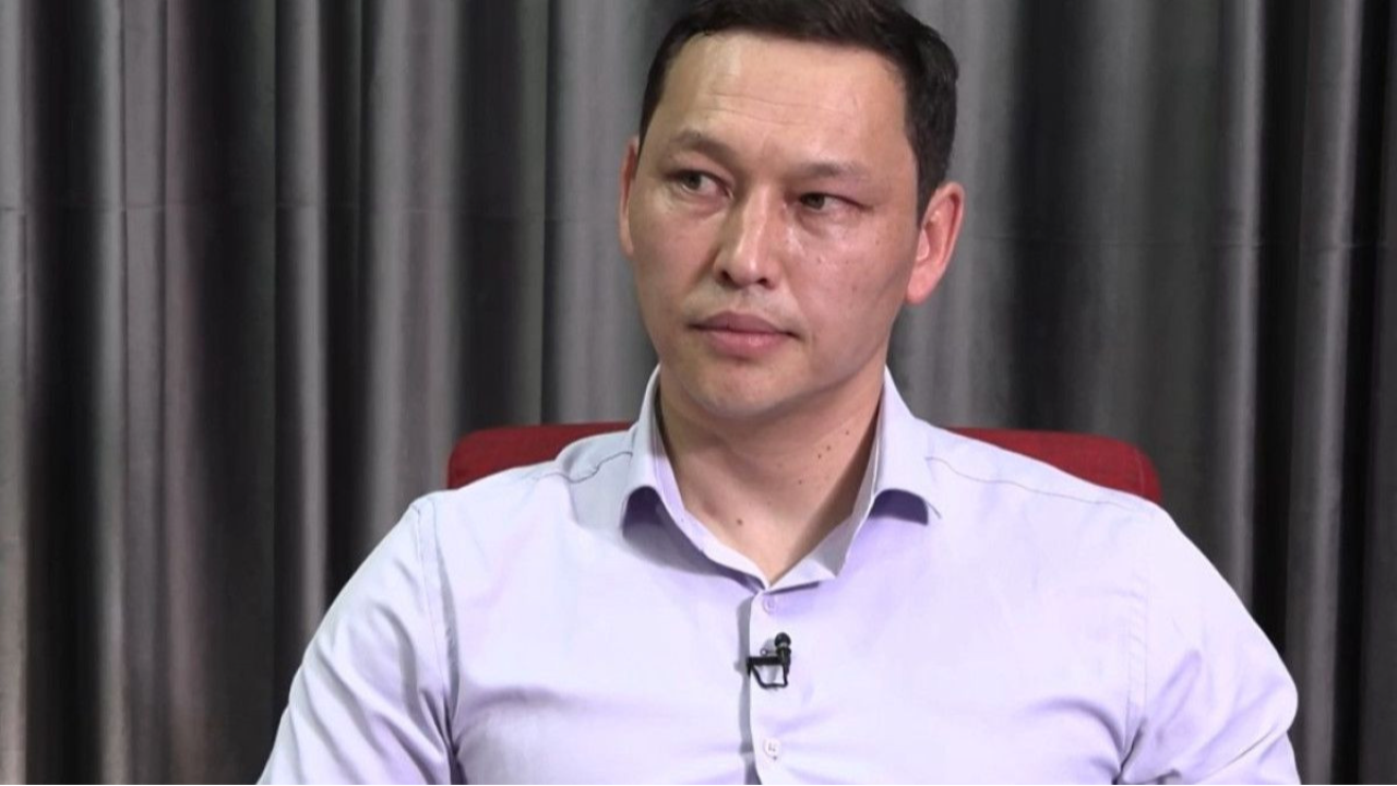 «Құжаттарды кабинетінен алып кетіп жүрдім»: куәгер сотта Боқаев кәсіподақтан қаражат жымқыруды жеке бақылауда ұстағанын айтты