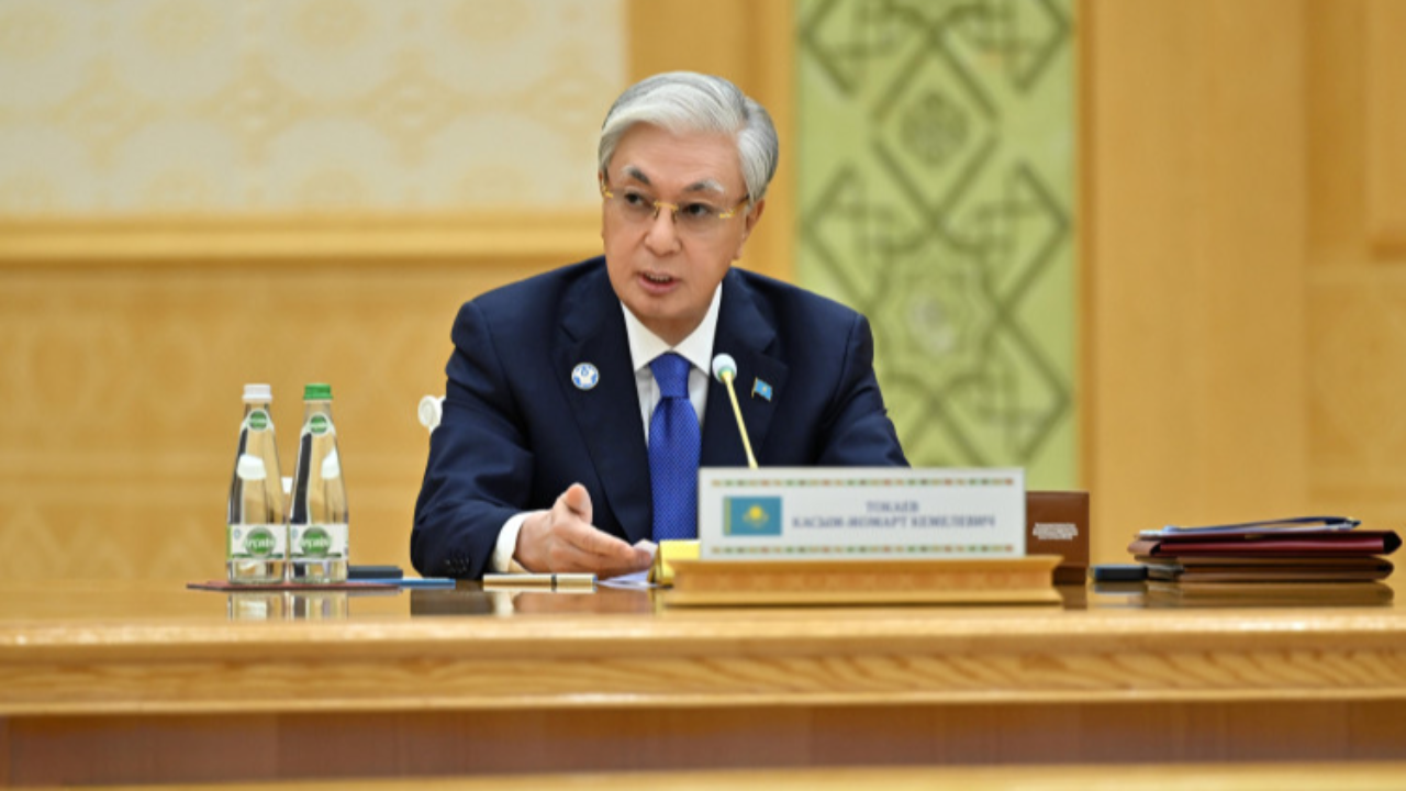 Токаев призвал объединить усилия стран для спасения Каспийского моря