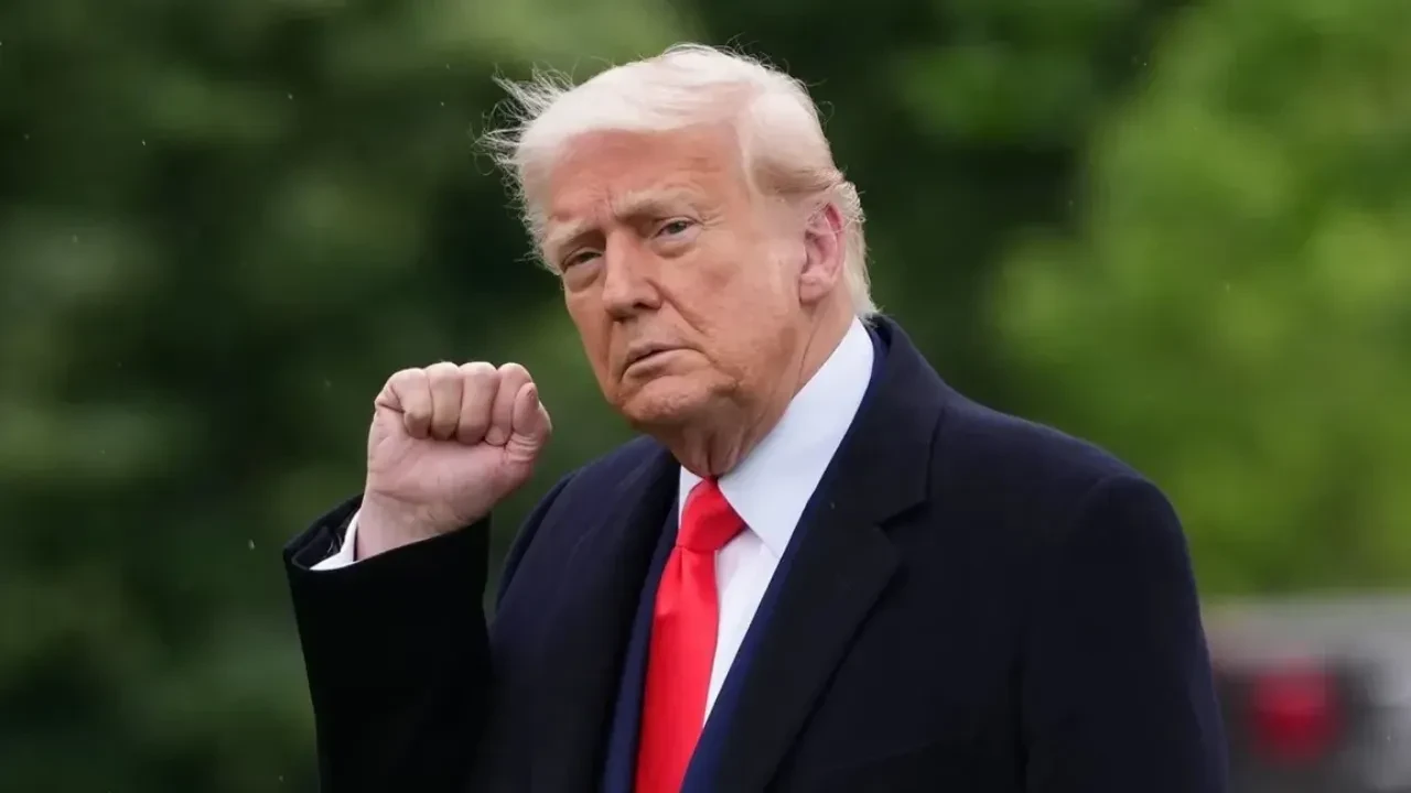 Трамп Ресей мен Украина энергетика нысандарына соққы жасауды тоқтататынын мәлімдеді