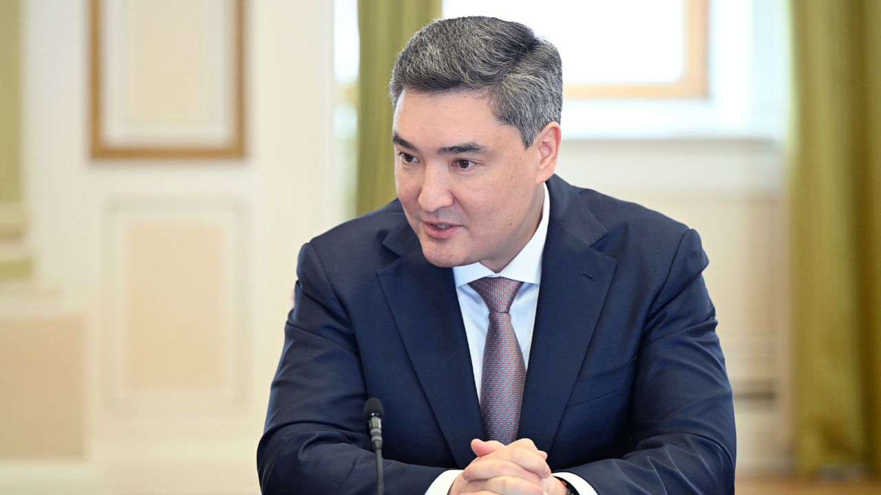 Бектенов: 2,5 трлн тенге за три года сэкономим на социальных пособиях