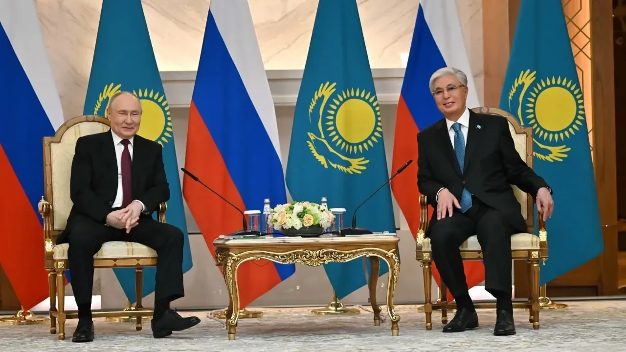 Тоқаев Путинге телефон соғып, туған күнімен құттықтады