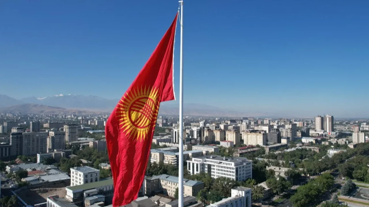 В Кыргызстане предлагают ввести пожизненный срок за изнасилование и убийство женщин и детей