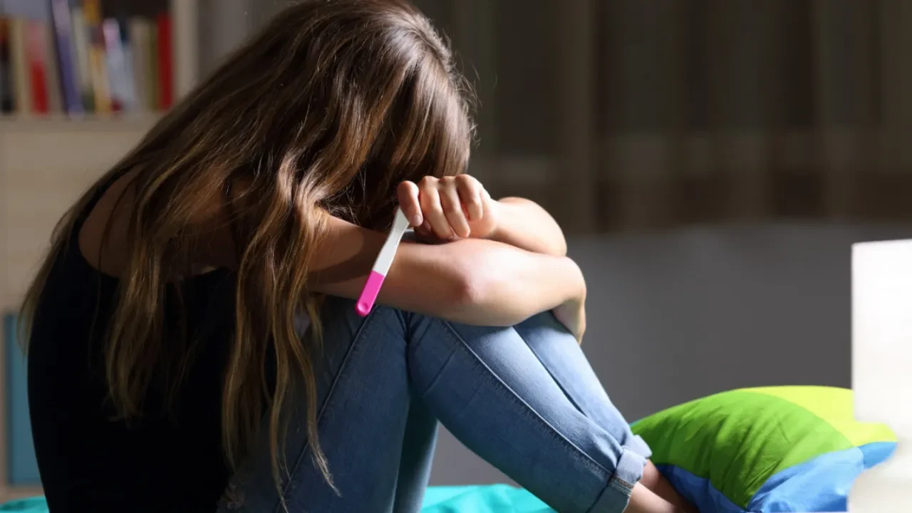 Түркістан облысында оқушыны жүкті еткен 70 жастағы зейнеткер сотталды